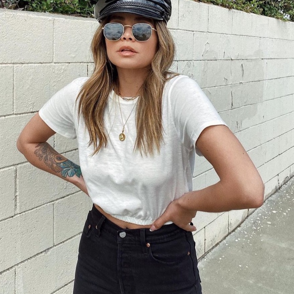 BRAND NEW Starlow White Elastic Hem Cropped Tee ✨